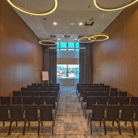 Hilton Garden Inn Zagreb - Radnicka Exterior foto